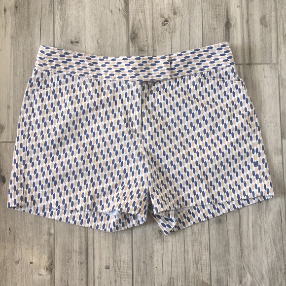 Ann Taylor Pants - Ann Taylor Signature Shorts Size 6